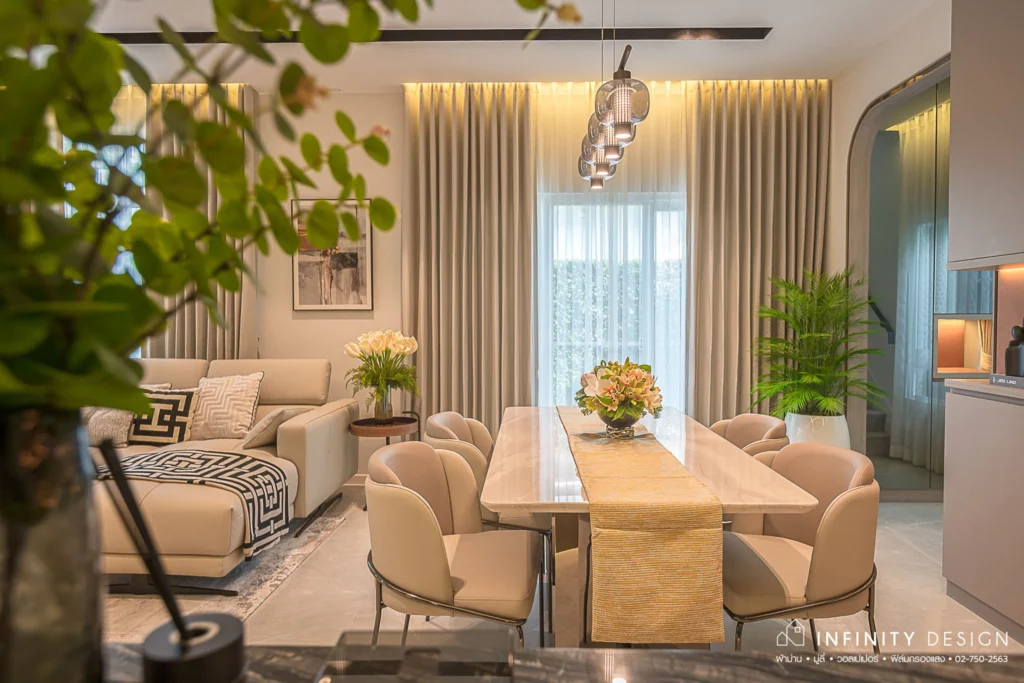 มุมนั่งเล่นตกแต่งด้วยผ้าม่าน สีขาวครีม @ มัณฑนา บางนา-วงแหวน | Infinity Design มุมนั่งเล่นตกแต่งด้วยผ้าม่าน สีขาวครีม @ มัณฑนา บางนา-วงแหวน
