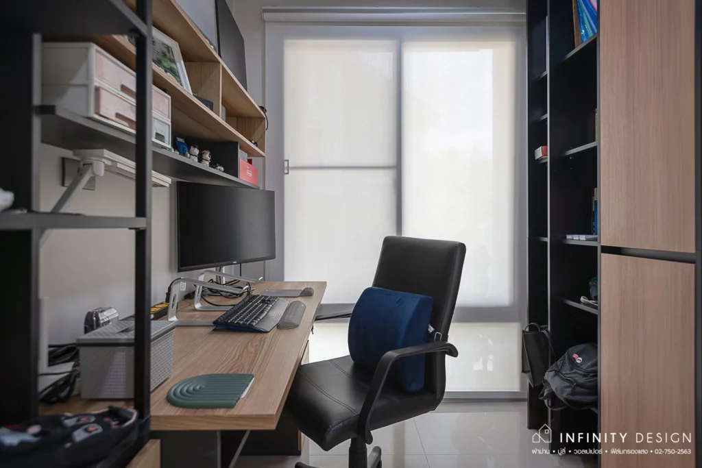 ห้องทำงานตกแต่งด้วยม่านม้วน @ CHERENE กรุงเทพกรีฑา-ร่มเกล้า