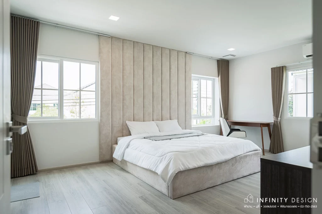 บรรยากาศห้องนอนใหญ่ @ CHAIYAPRUEK Bangna KM.15 | Infinity Design